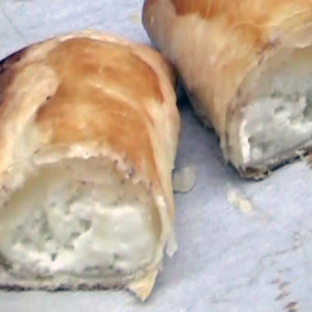 Puff Pastry Filled CreamCheese Bake Stable